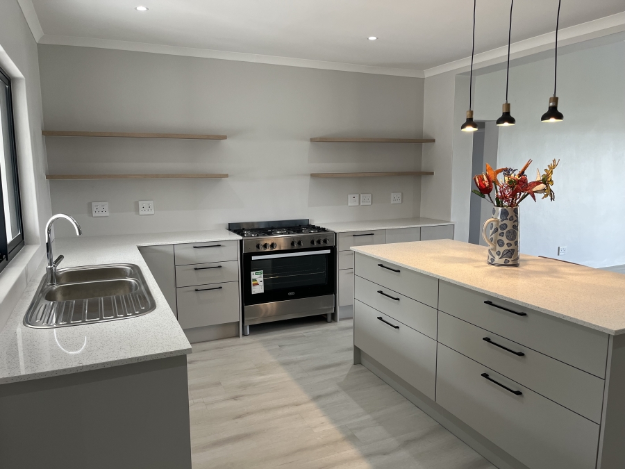 4 Bedroom Property for Sale in Oceanview Heights Western Cape